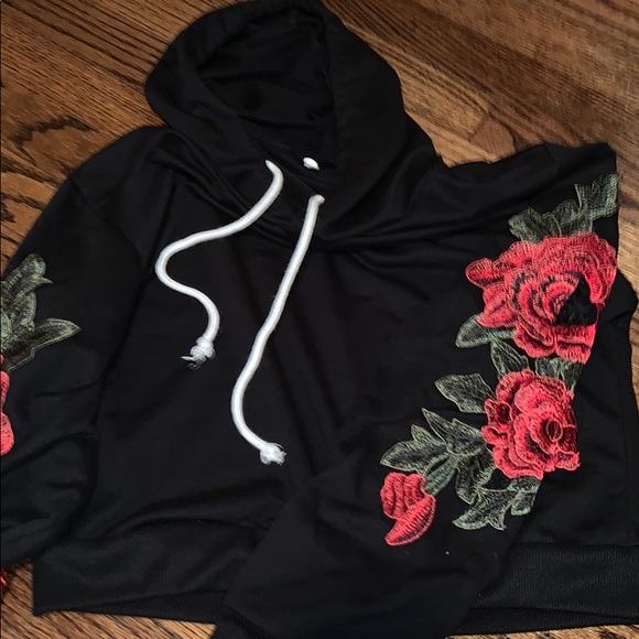 Large Rose Crop Sweatshirt - Picture 1 of 3